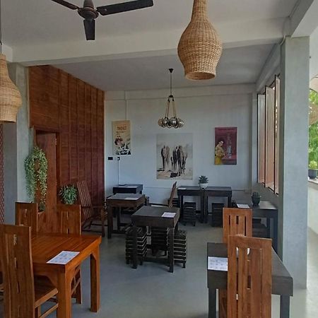 Yasis Surf Lodge Mirissa Esterno foto