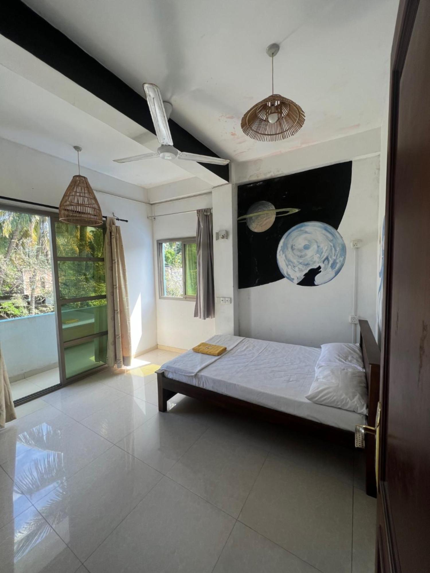 Yasis Surf Lodge Mirissa Esterno foto